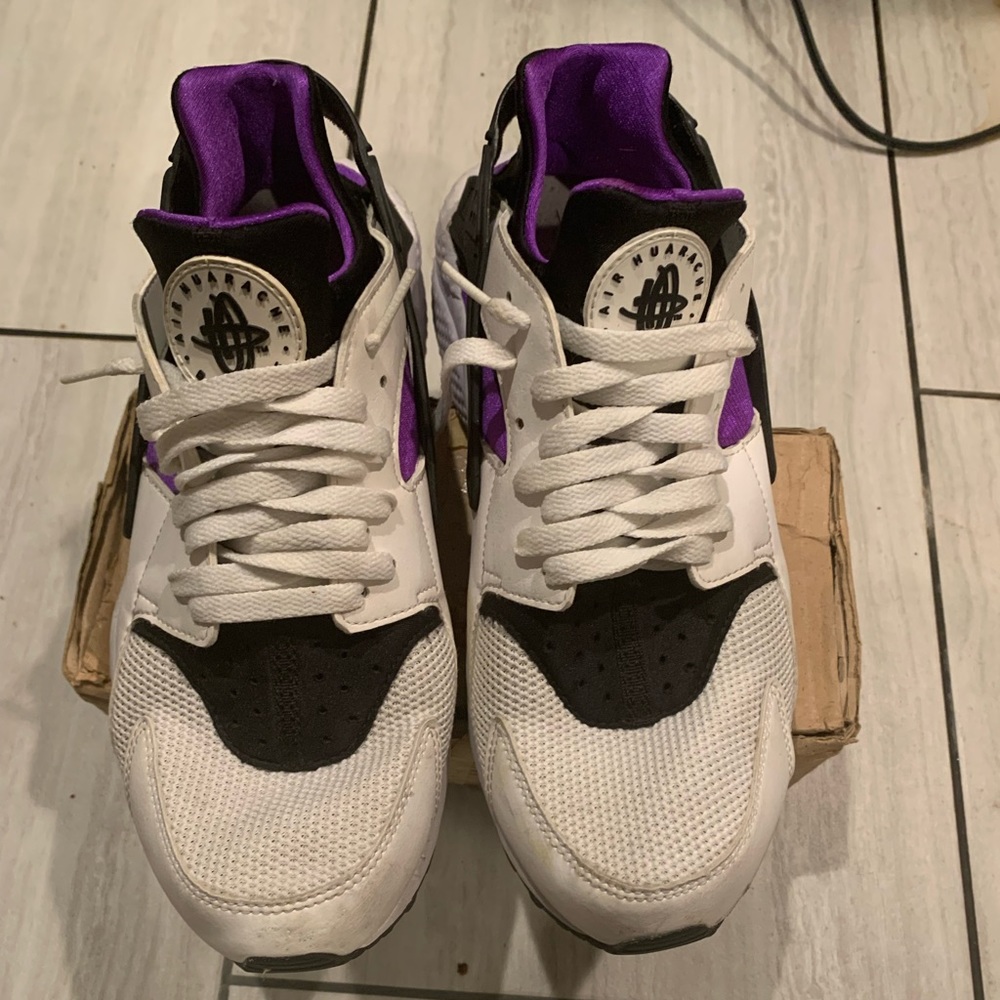 Nike Air Huarache “Hyper Grape”